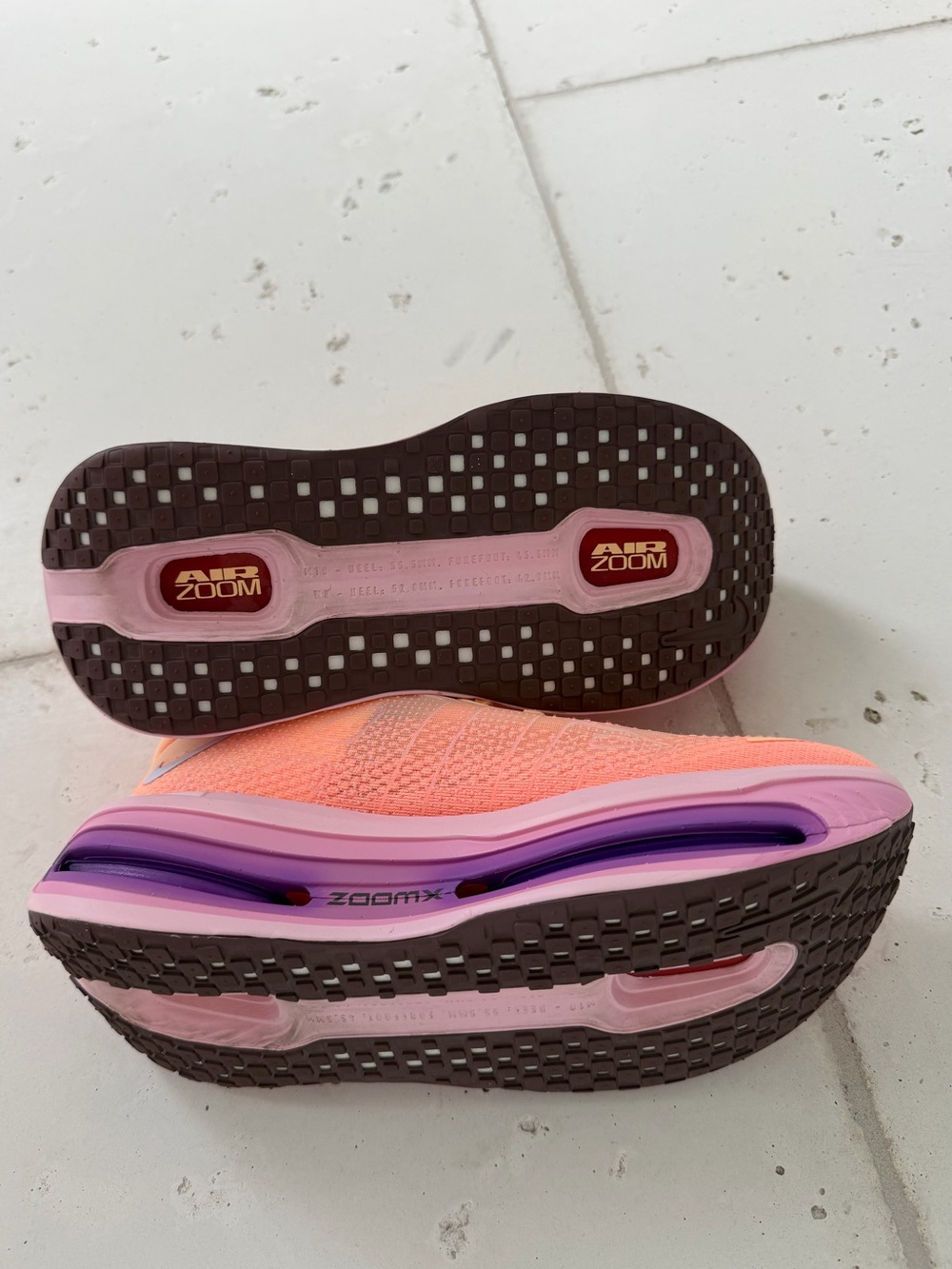 Nike Vomero Premium Road Running Shoes - Picture 6 of 6